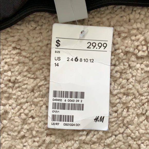 H&M shorts - Picture 3 of 6